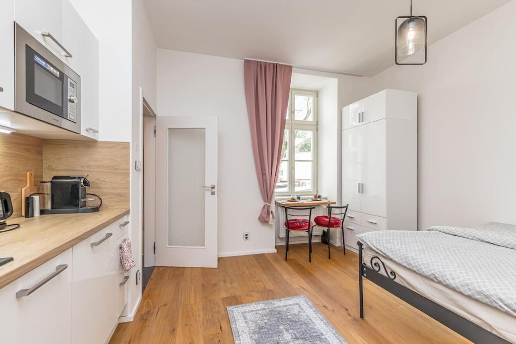 Cozy Quiet New Apartment In Karlin Square Prag Dış mekan fotoğraf